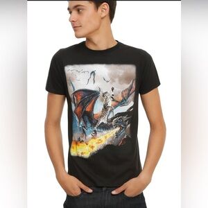 Hot Topic Black Matter Cat Riding Dragon Black T-Shirt Small